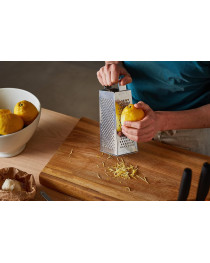 Тертка чотиристороння Fiskars Essential (1065589)